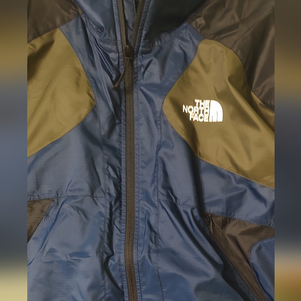 The North Face ladies wind jacket size XL